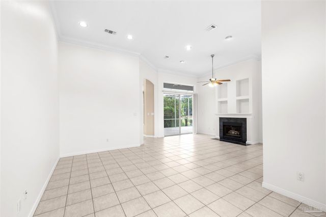 4314 Hidden Lakes Dr, Niceville, FL 32578