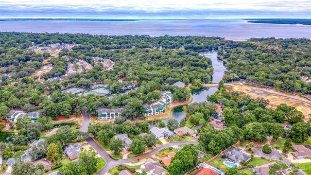 4314 Hidden Lakes Dr, Niceville, FL 32578