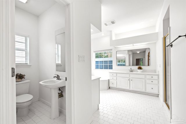 4314 Hidden Lakes Dr, Niceville, FL 32578