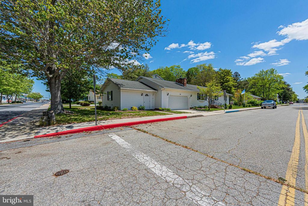Image 28 of property listing at 14106 DERRICKSON AVE, Ocean City, MD 21842