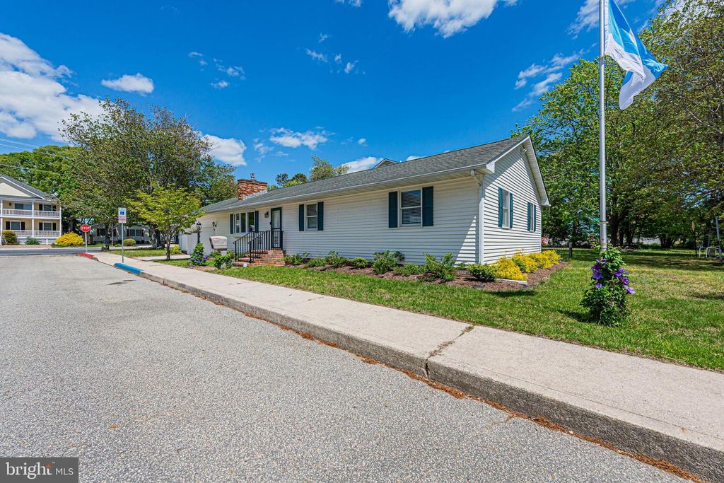 Image 31 of property listing at 14106 DERRICKSON AVE, Ocean City, MD 21842