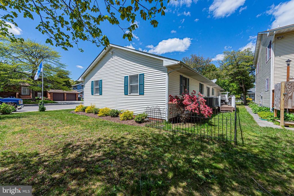 Image 33 of property listing at 14106 DERRICKSON AVE, Ocean City, MD 21842