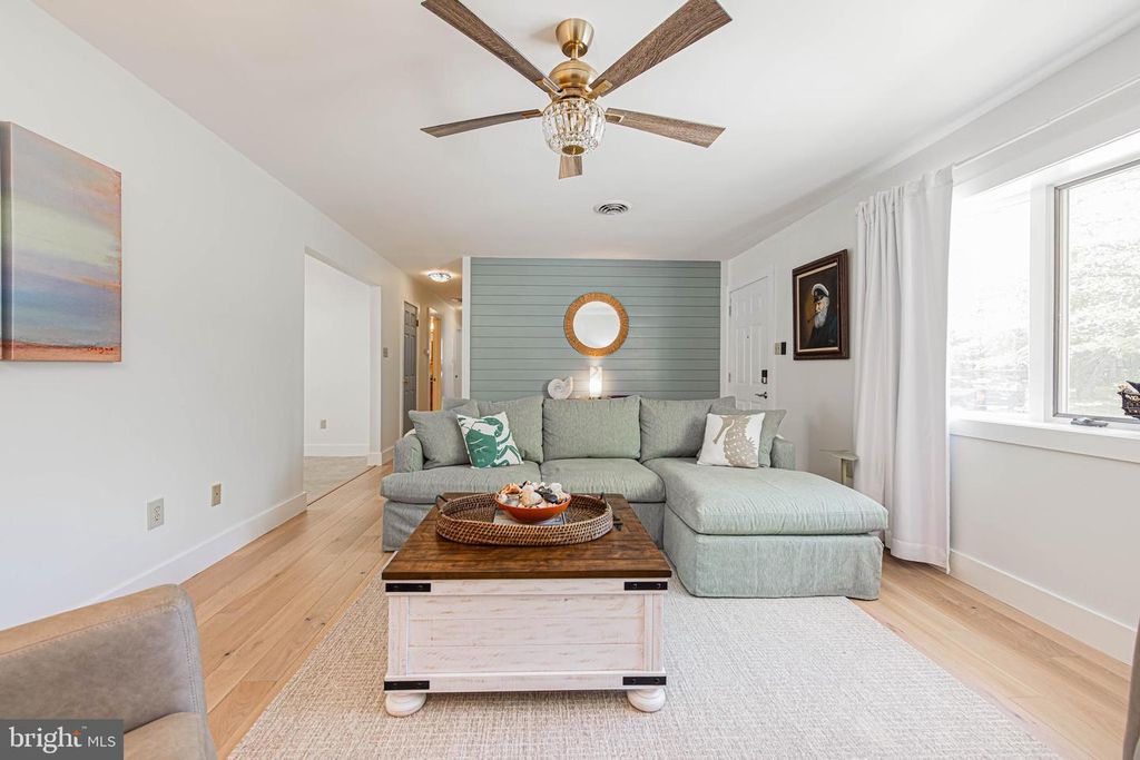 Image 7 of property listing at 14106 DERRICKSON AVE, Ocean City, MD 21842