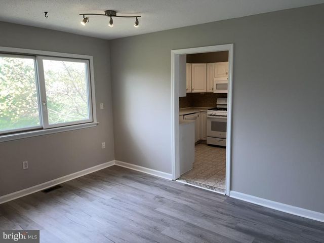 11-C REESE, Newtown Square, PA 19073