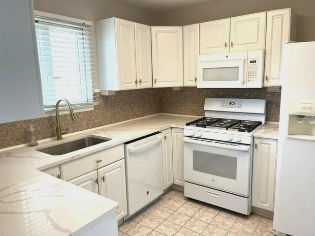 11-C REESE, Newtown Square, PA 19073