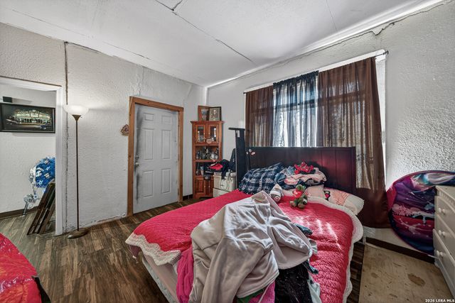 3515 el paso, San Antonio, TX 78207