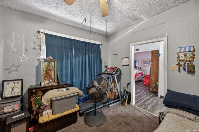 3515 el paso, San Antonio, TX 78207