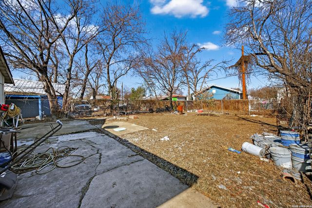 3515 el paso, San Antonio, TX 78207