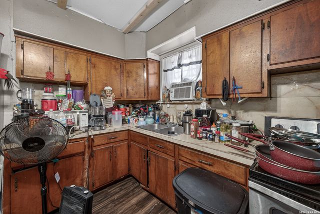 3515 el paso, San Antonio, TX 78207