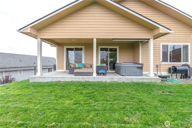 3050 Riverview Lane, Malaga, WA 98828