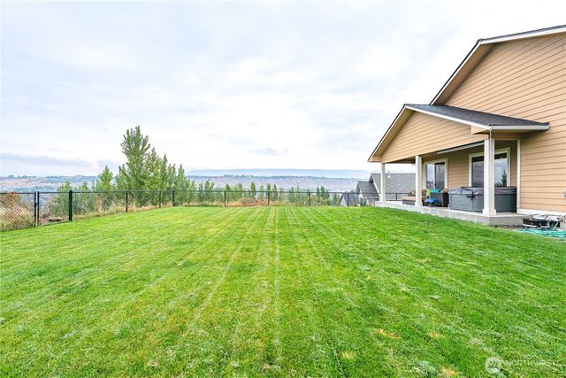 3050 Riverview Lane, Malaga, WA 98828