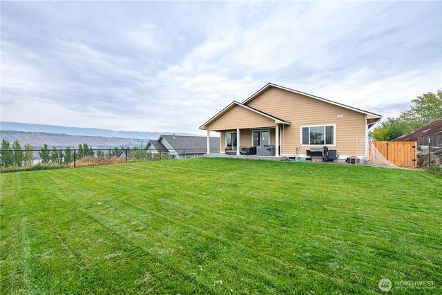 3050 Riverview Lane, Malaga, WA 98828