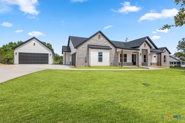 123 Wagon Wheel Trail, Bertram, TX 78605