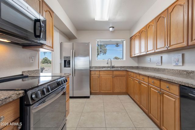 10824 W CROSBY Drive, Sun City, AZ 85351