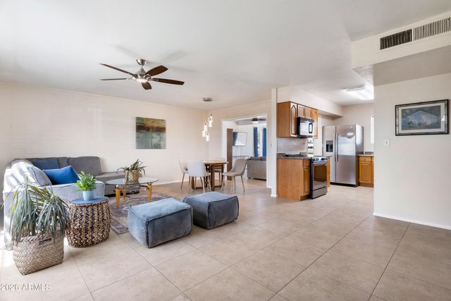10824 W CROSBY Drive, Sun City, AZ 85351