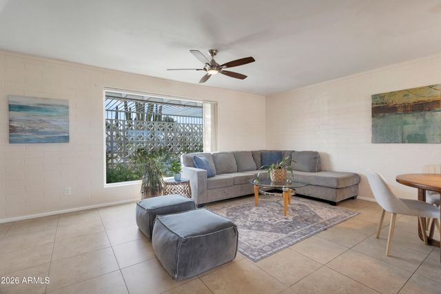 10824 W CROSBY Drive, Sun City, AZ 85351