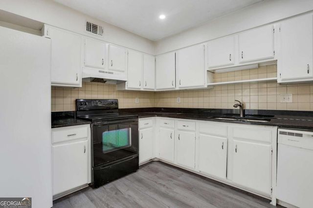 6308 E Windsor Lane, Norcross, GA 30093