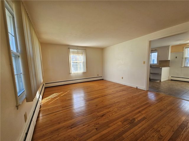 7 Rutherford Court 12, Warwick, RI 02886