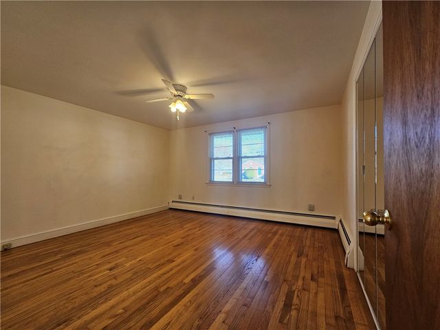 7 Rutherford Court 12, Warwick, RI 02886