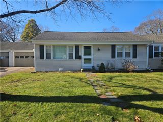 7 Rutherford Court 12, Warwick, RI 02886