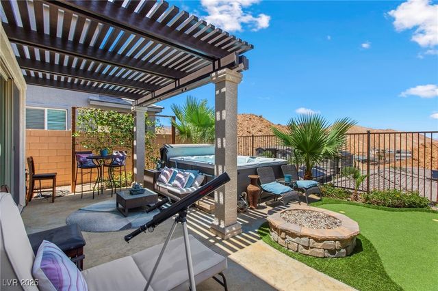 44 Moon Hill Drive, Henderson, NV 89011