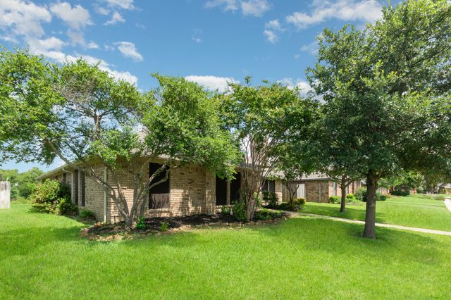 3907 Alto Avenue, Carrollton, TX 75007