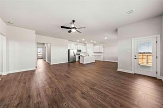 405 West Luna Blue LN, Jarrell, TX 76537