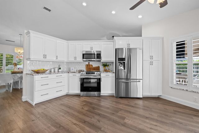 14211 Appalachian Trail, Davie, FL 33325