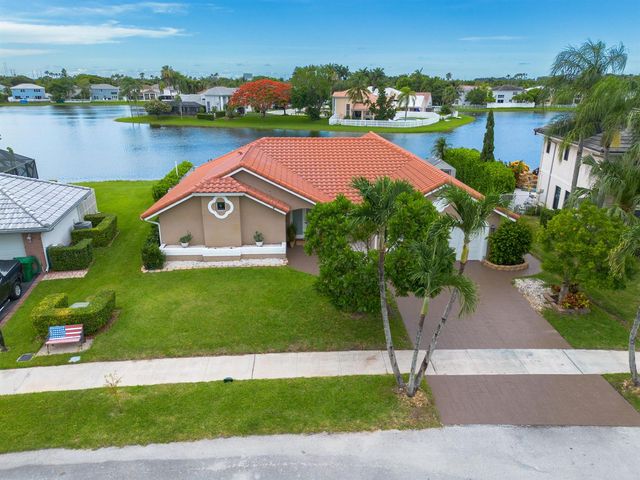 14211 Appalachian Trail, Davie, FL 33325
