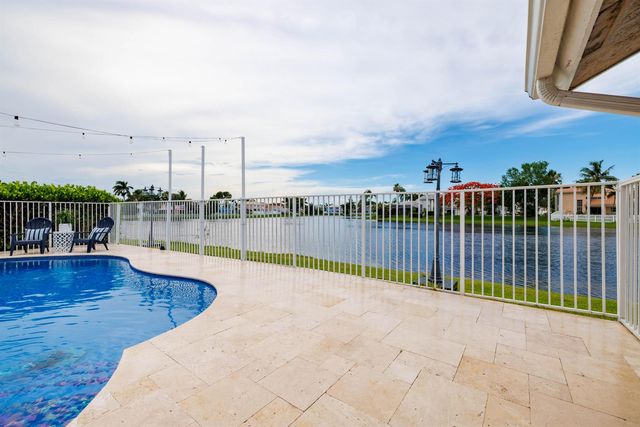 14211 Appalachian Trail, Davie, FL 33325