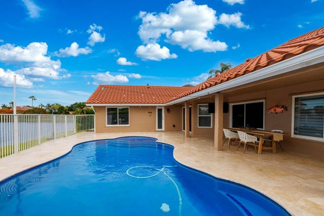 14211 Appalachian Trail, Davie, FL 33325