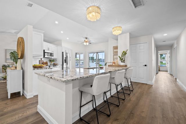 14211 Appalachian Trail, Davie, FL 33325