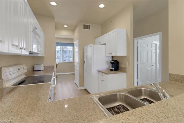 7940 Mahogany Run LN 611, Naples, FL 34113