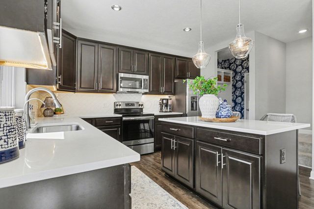 205 Warbler Lane, Plain City, OH 43064