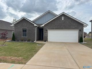 180 Fenwick Place, Harvest, AL 35749