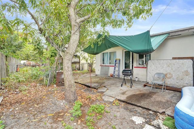 1157 NW 45th Ave, Lauderhill, FL 33313