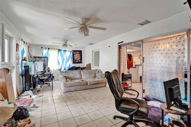 1157 NW 45th Ave, Lauderhill, FL 33313
