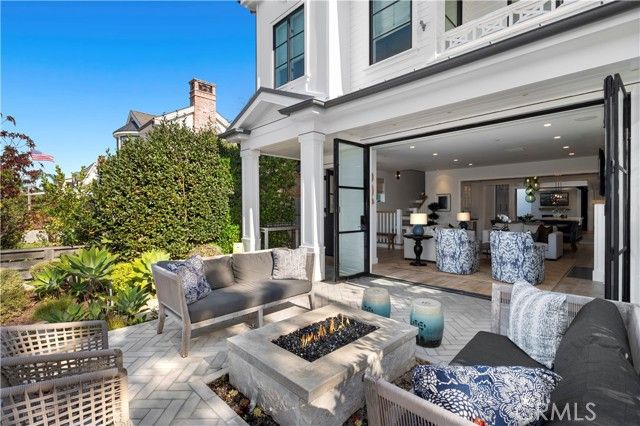 302 Orchid Avenue, Corona Del Mar (newport Beach), CA 92625