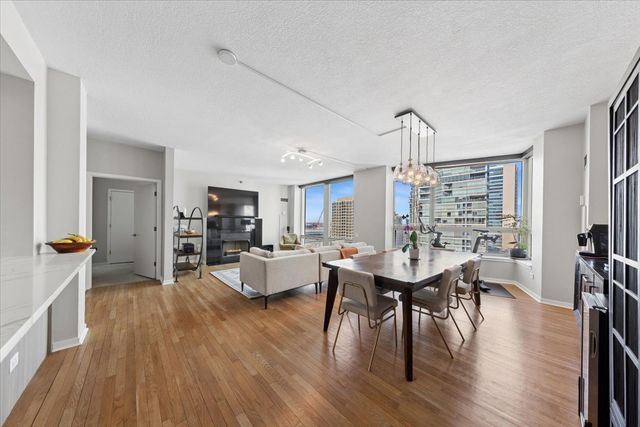 600 N Kingsbury Street 1809, Chicago, IL 60654