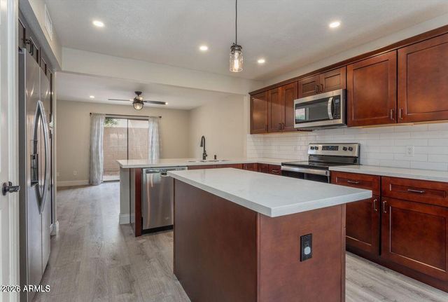 13642 S 42ND Place, Phoenix, AZ 85044