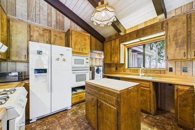 2103 Coffee Creek Road, Trinity Center, CA 96091