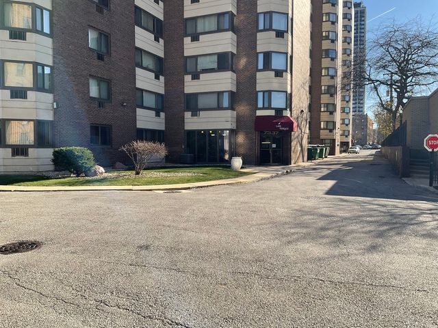 7337 S South Shore Drive 722, Chicago, IL 60649