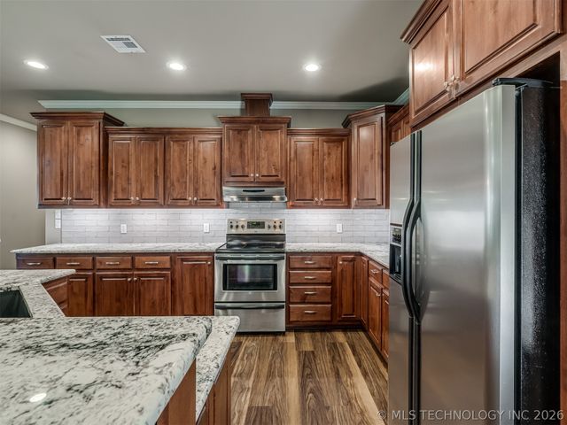 13623 S 18th Street, Jenks, OK 74008