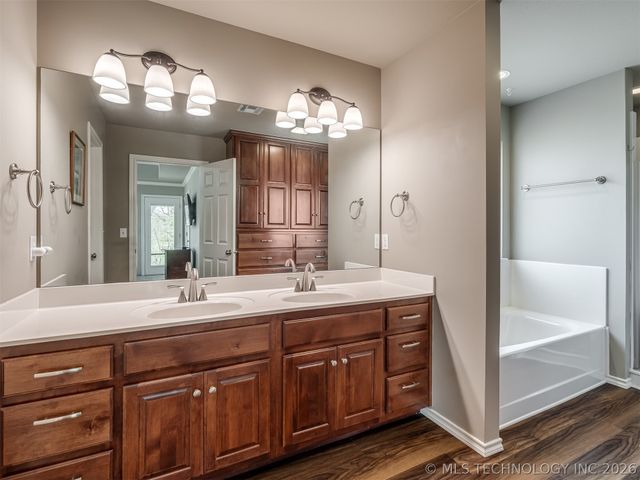 13623 S 18th Street, Jenks, OK 74008