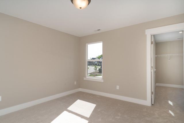 10555 S Brookhurst Lane, Union, KY 41091