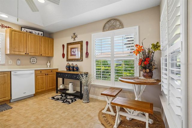 10172 MAINSAIL DRIVE, Oxford, FL 34484