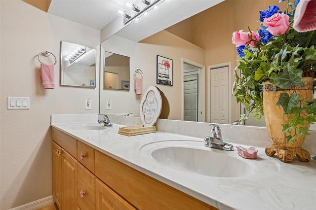 10172 MAINSAIL DRIVE, Oxford, FL 34484
