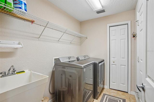 10172 MAINSAIL DRIVE, Oxford, FL 34484