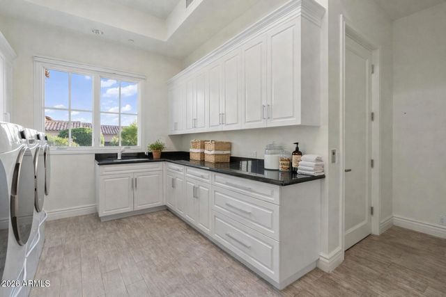 10163 E HUALAPAI Drive, Scottsdale, AZ 85255