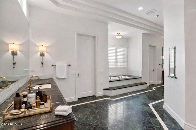 10163 E HUALAPAI Drive, Scottsdale, AZ 85255